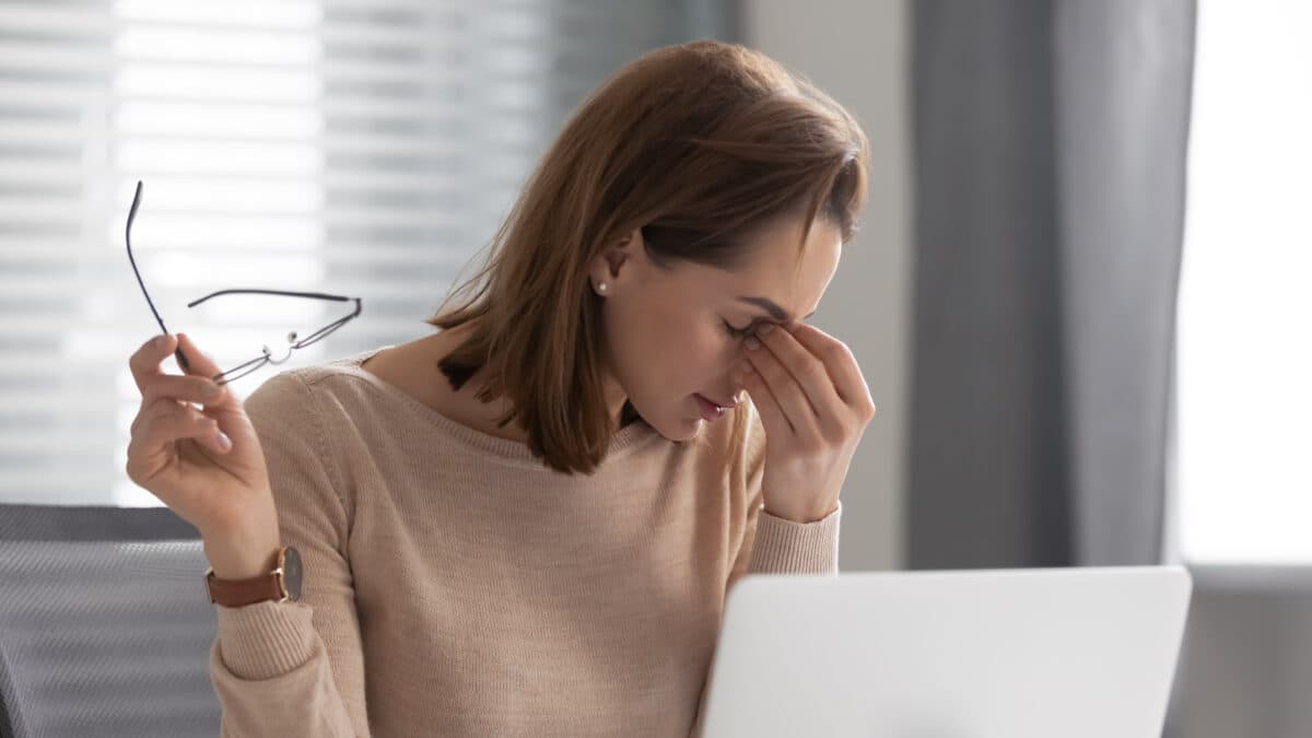 Screen Eye Strain Relief: Digital Eye Fatigue Tips