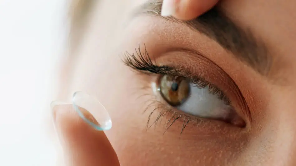 Do Contact Lenses Damage Your Eyes? | KSA Silmakeskus